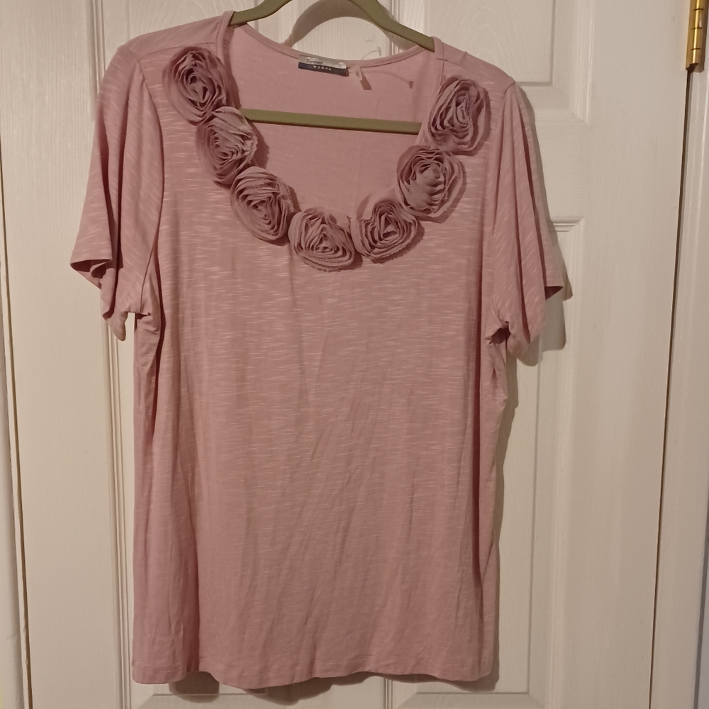 Forever Fashion Flower Neckline Top